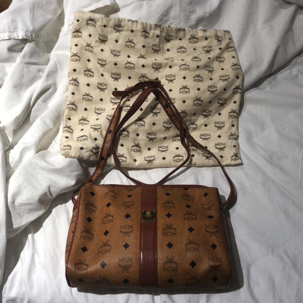 MCM crossbody bag cognac in euc NO dust bag euc vintage